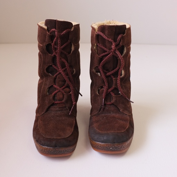 vintage brown suede boots | vtg 1960s brown boots - Picture 2 of 16